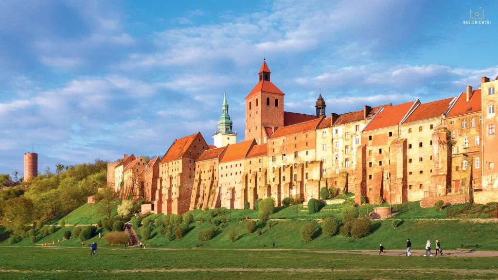 Spichrze o. Muzeum im. ks. dr. Władysława Łęgi - zdjęcie 1